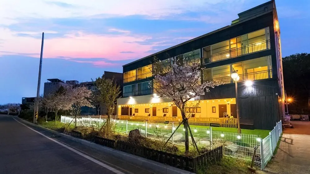 Glamdog Dog Pension Yeongheungdo Branch Incheon 3*,