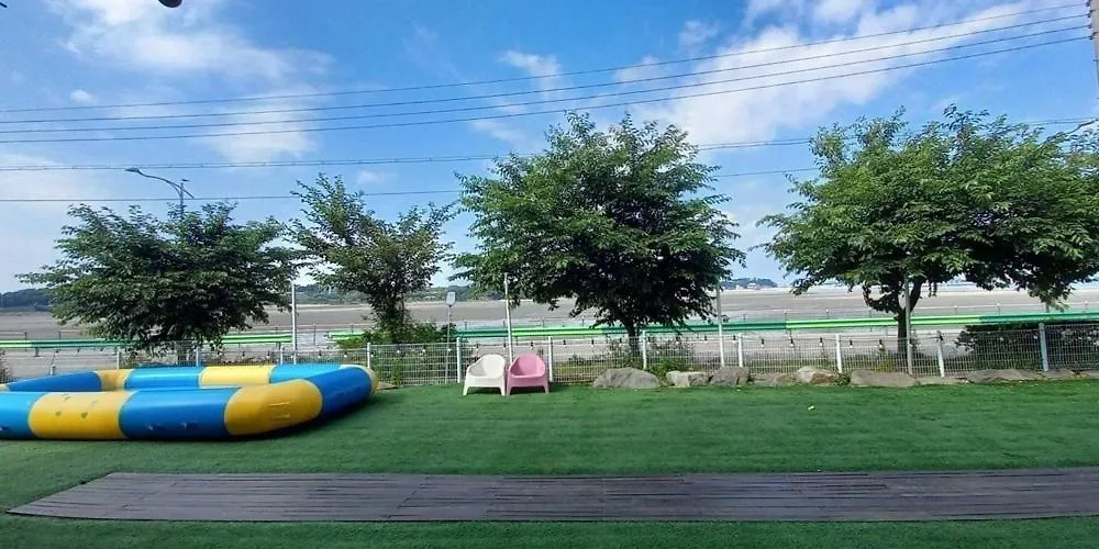 Guest house Glamdog Dog Pension Yeongheungdo Branch Incheon