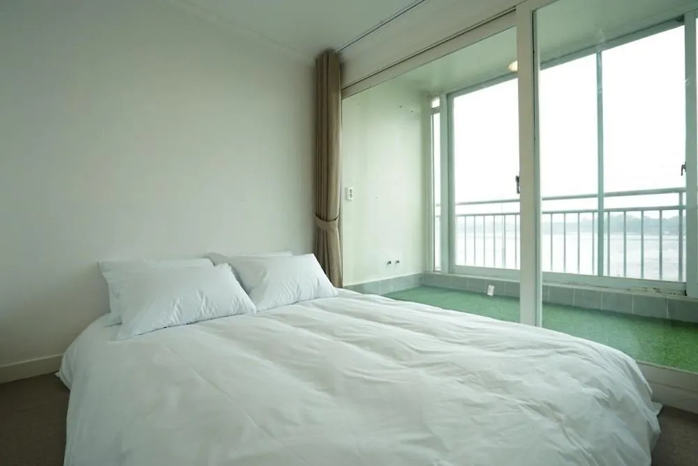 Guest house Glamdog Dog Pension Yeongheungdo Branch Incheon